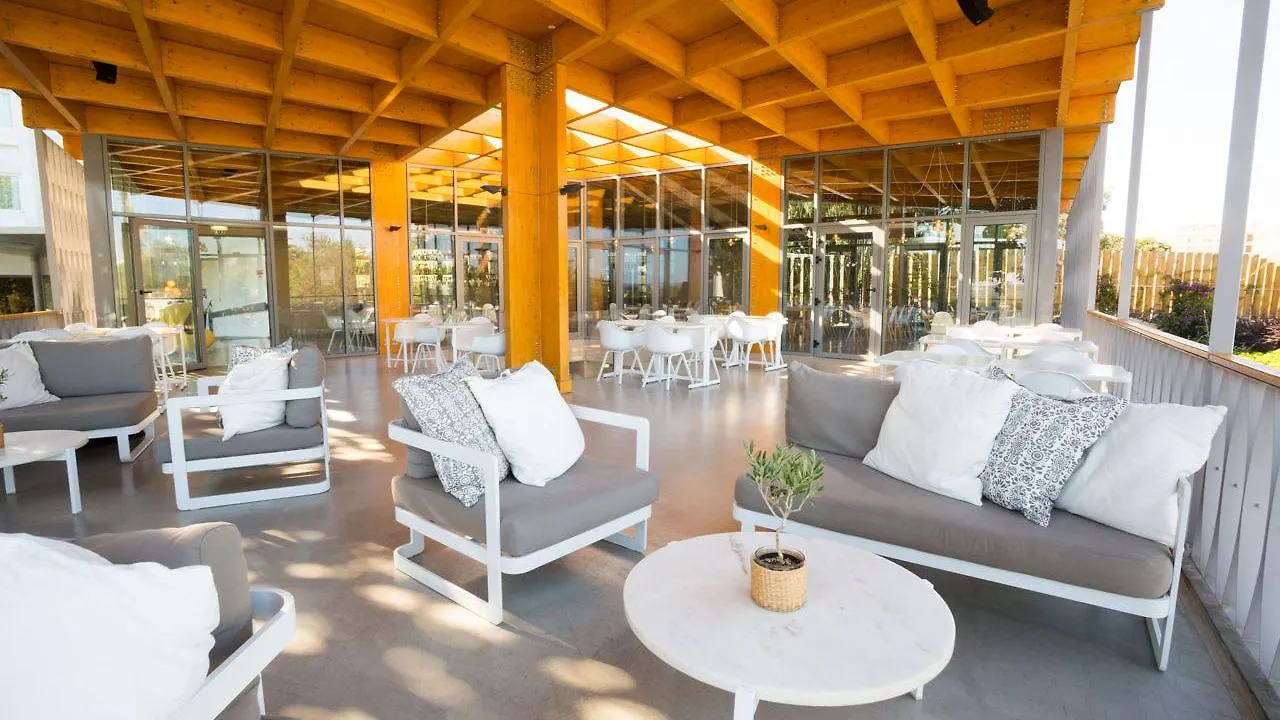Ozadi Tavira Hotel