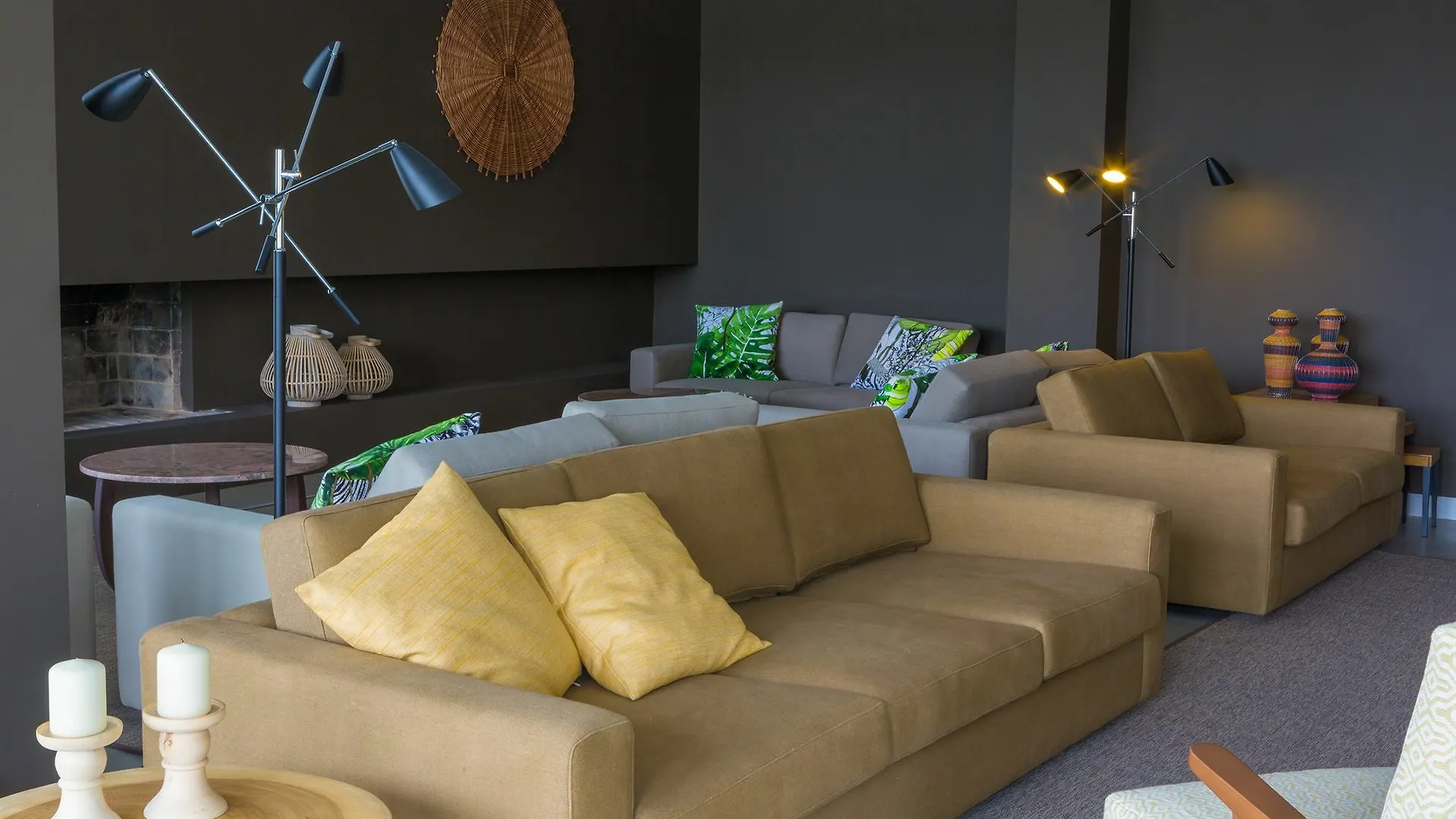 Ozadi Tavira Hotel