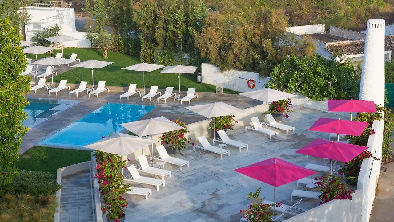 Ozadi Tavira Hotel