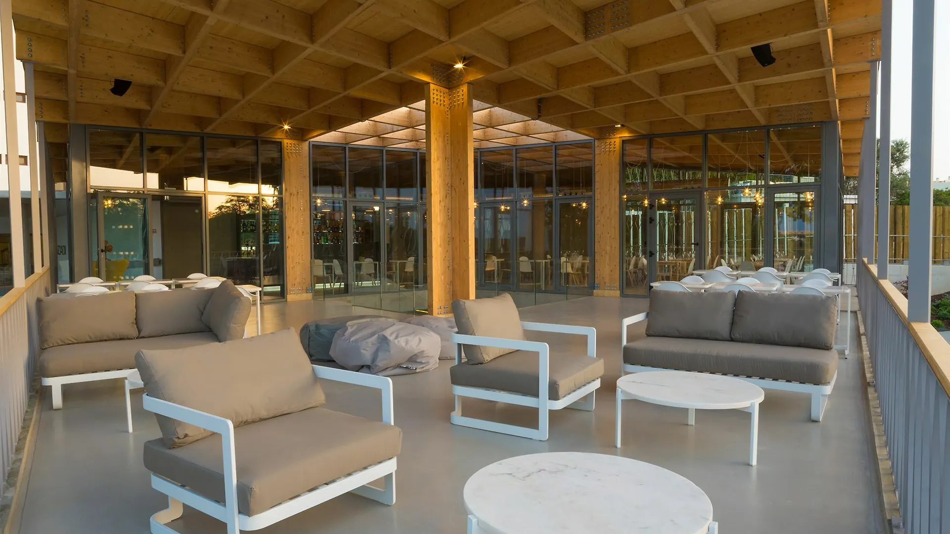 Ozadi Tavira Hotel 4*,
