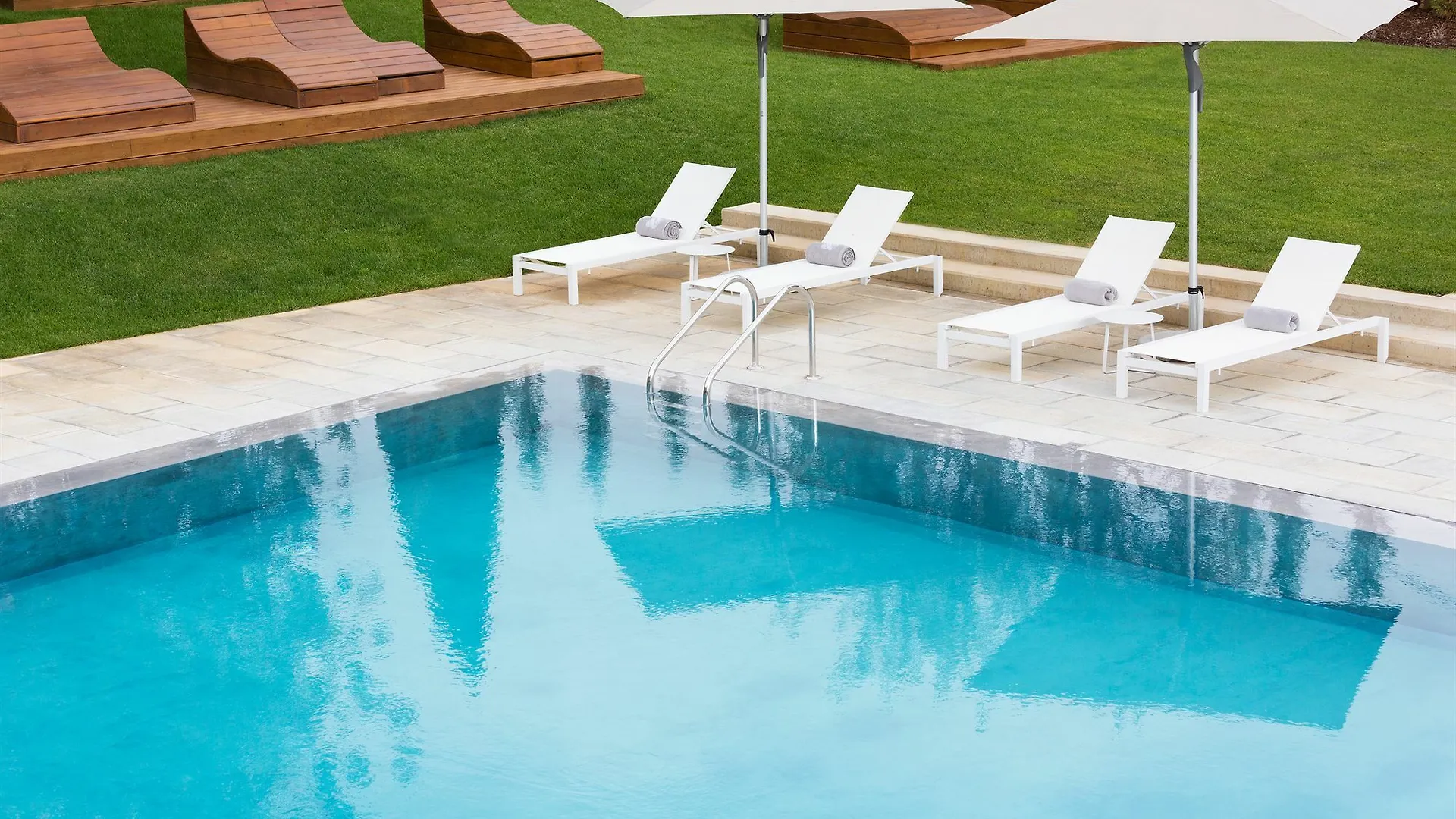 Ozadi Tavira Hotel